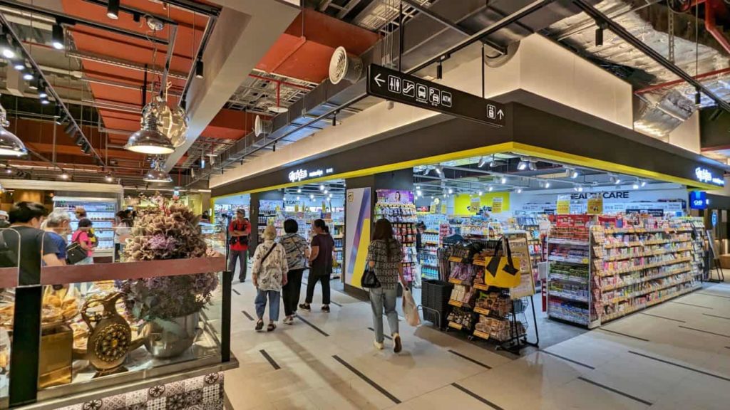 Taipei Taxi Tour Service - 新店裕隆城 - 誠品生活 - 松本清